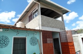 Venta de Casa COMAYAGUELA, M.D.C., CARRETERA AL SUR EN C.C. Tegucigalpa
